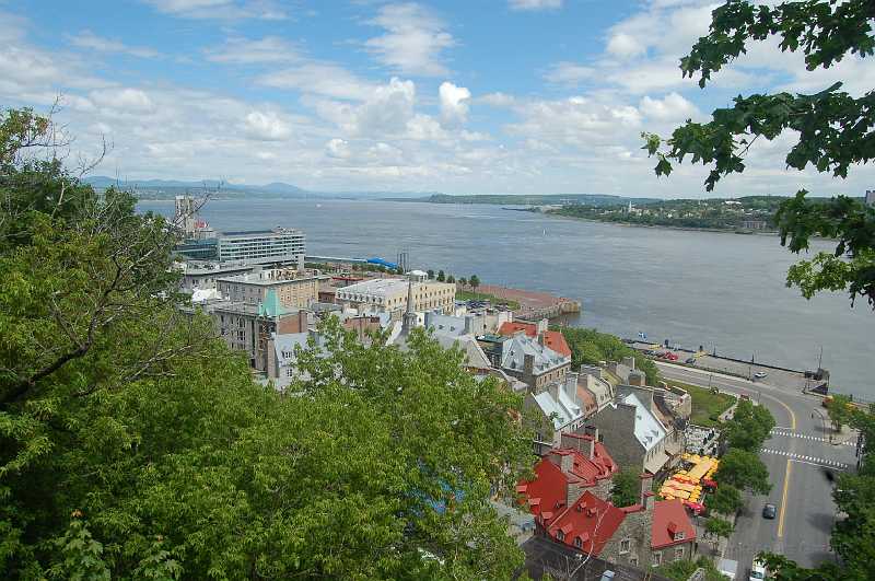 Canada East Tour 2006040.JPG - The St. Lawrence River, looking to the northeast.  Colorful roofs, interesting  architecture, clean streets, and hospitable occupants made for a nice visit.  We're looking forward to doing it again.